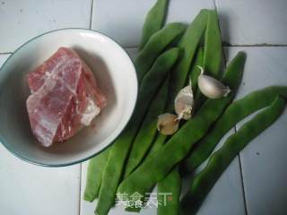 Stir-fried Sword Beans with Shredded Pork recipe