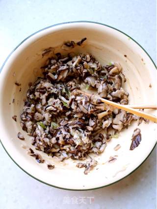 Mushroom and Vegetable Buns recipe