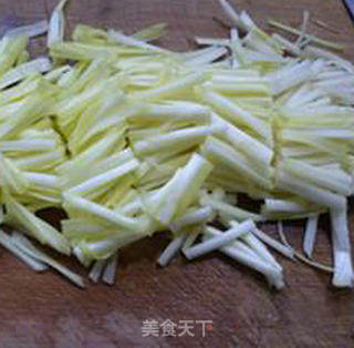 Stir-fried White Shrimp with Leek Sprouts recipe