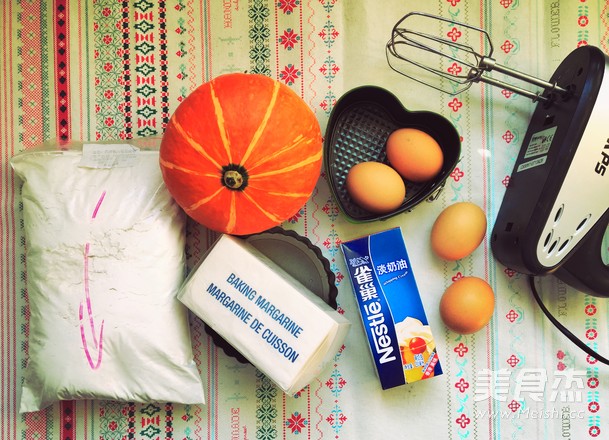 A Must-have for Halloween Pumpkin Pie recipe