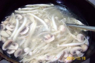 Mushroom Spare Ribs Shanzhen Noodle Soup recipe