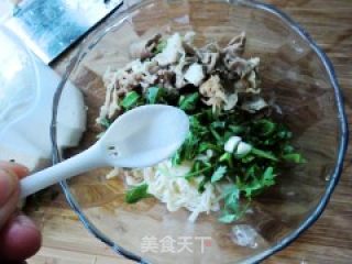 【flying Birds and Animals】---fatted Beef with Enoki Mushroom recipe