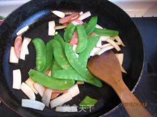 Fried Eryngii Mushrooms with Snow Peas recipe