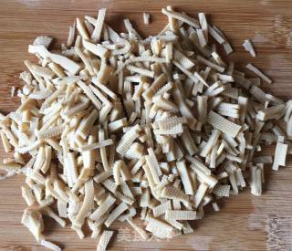 Celery Mixed with Bean Curd recipe