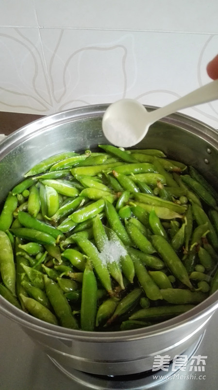 Brine Peas recipe