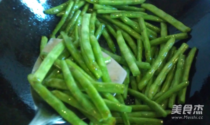 Stir-fried String Beans with Dace in Tempeh recipe