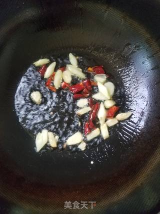 Stir Fried Fungus with Cabbage recipe