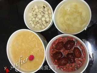 Jujube, Tremella, Lotus Seed Soup recipe
