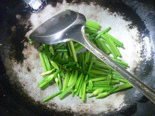 Fried Noodles with Chives and Egg recipe