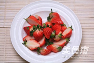 Osmanthus Lily and Strawberry recipe