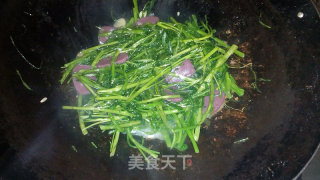 Spring Delicacy~~~~purple Sweet Potato Rice Cake Stir-fried Water Spinach recipe