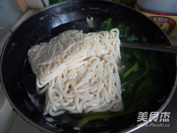 Rapeseed Ribs Soup Udon Noodles recipe
