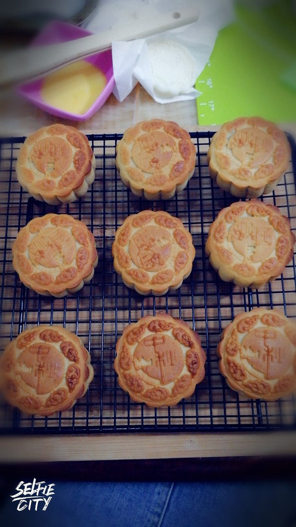 Cantonese-style Moon Cakes ~ Three Flavors recipe