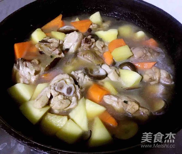 Stewed Chicken Drumsticks with Seasonal Vegetables recipe