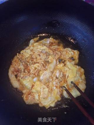 Temptation ~ Fried Instant Noodles with Eggs recipe