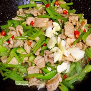 Fried Celery with Pork recipe