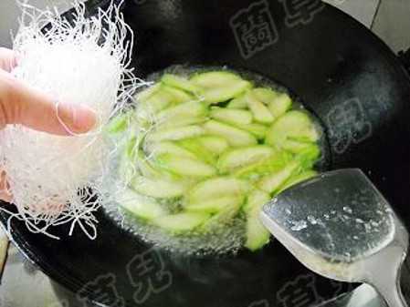Twisted Loofah Vermicelli Soup recipe