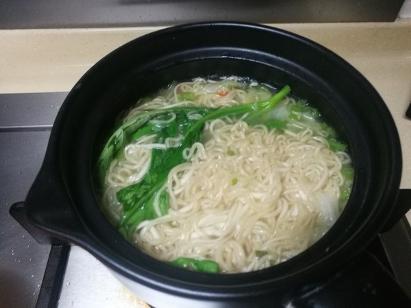 Delicious and Nutritious Cooked Instant Noodles recipe
