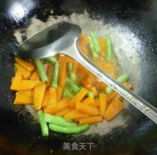 Stir-fried Pumpkin with Plum Beans recipe