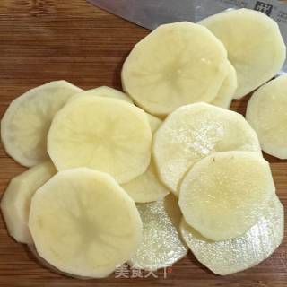 Garlic Broccoli Potato Chips recipe
