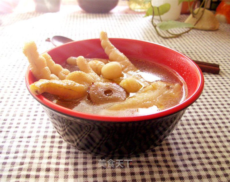 Chicken Feet Soup with Angelica and Red Dates recipe