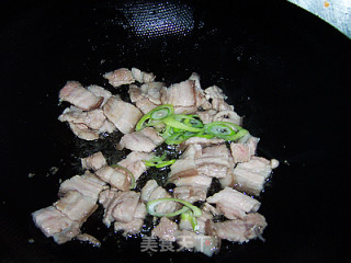 A Good Partner for Autumn Food Supplements---roasted Pork Belly with Radish recipe