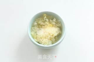 Sydney White Fungus Soup with Rock Sugar recipe
