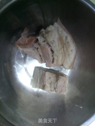 Braised Pork Belly with Sauerkraut recipe