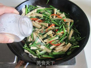 Fried Celery with Yuba recipe