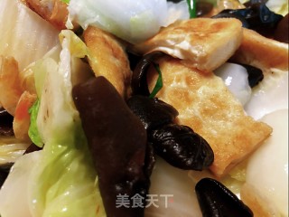 Stir-fried Cabbage with Fungus Tofu recipe