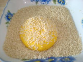 Sweet and Soft Sesame Fragrant Pumpkin Pie recipe