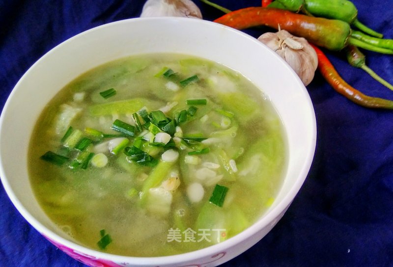 Shrimp Skin and Star Anise Loofah Soup recipe