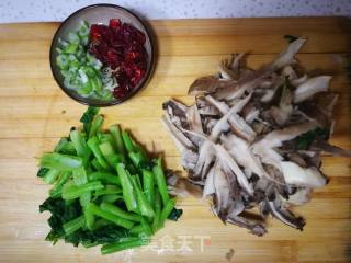Simple and Nutritious ~ Choy Sum Stir-fried Fresh Mushrooms recipe