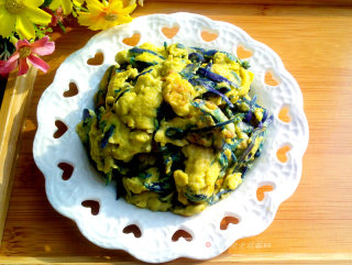 Scrambled Eggs with Purple Cabbage recipe