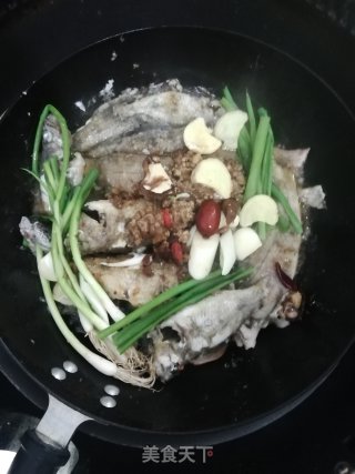 Xiaoman Rishiji's Sauce Braised Self-fishing Sea Fish recipe