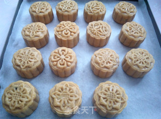 Refreshing Five-core Moon Cake recipe