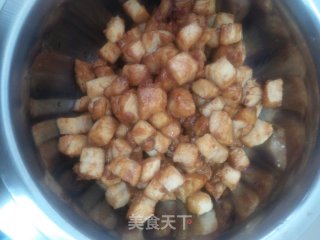 Pastoral Three-color Diced Pork recipe