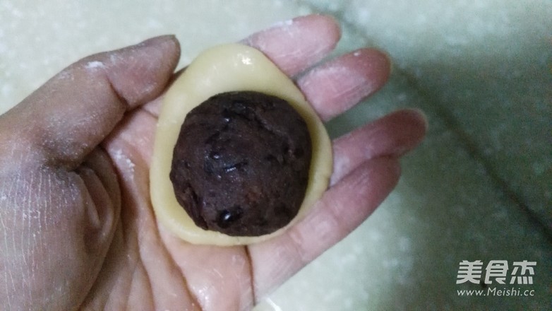 Bean Paste and Egg Yolk Mooncakes recipe