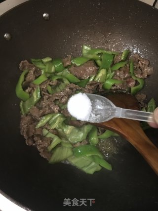 Stir-fried Beef with Hot Pepper recipe