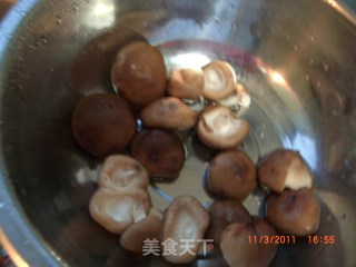 Stir-fried Mushrooms with Canola recipe