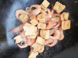 Braised Prawns with Green Peppers and Beans recipe