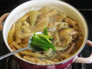 Stewed Hen with Bamboo Shoots recipe