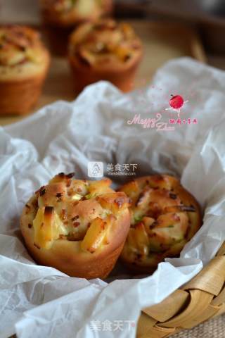 #aca烤明星大赛#bacon Scallion Cheese Roll recipe