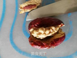 Jujube Sandwiched with Walnuts recipe