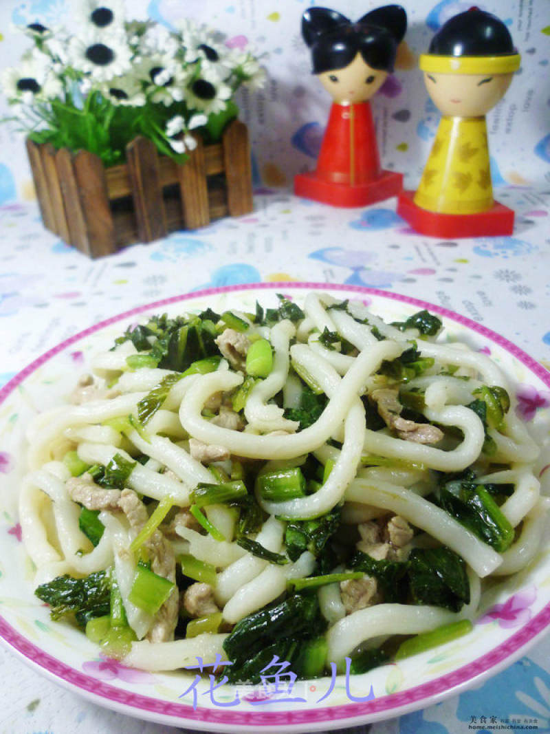 Stir-fried Udon with Lean Pork and Pickled Vegetables recipe