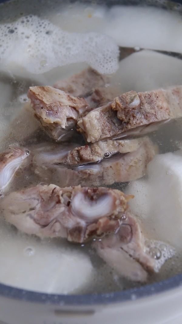 Radish Pork Bone Soup recipe