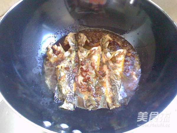 Braised Yellow Catfish in Sauce recipe