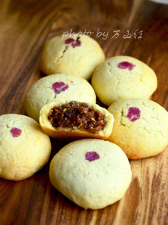 Rose Stuffed Cookie Shortbread