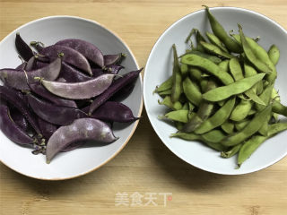 Stir-fried Lamb Eyed Peas with Edamame recipe