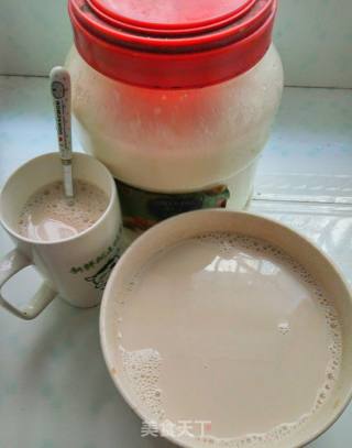 Soy Milk with Red Dates and Peanuts recipe